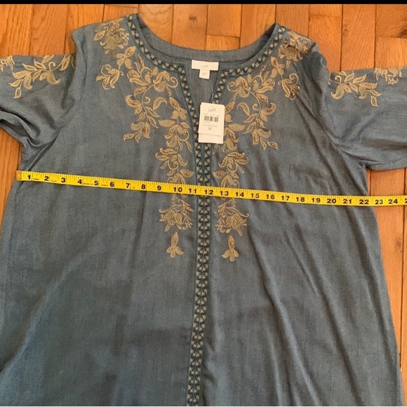 J. Jill Relaxed Embroidered Chambray Tunic (Blue) - Picture 12 of 13